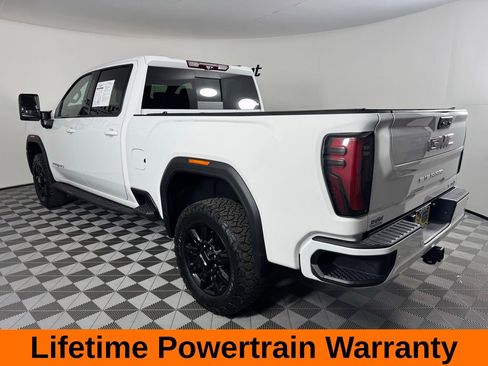 Used 2024 GMC Sierra 2500 AT4 w/ Technology Package AWD/4WD image 7