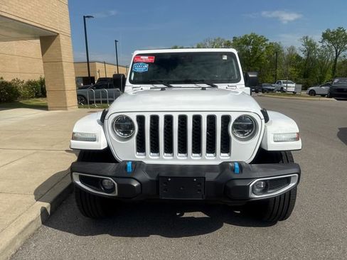 Used 2022 Jeep Wrangler Unlimited Sahara w/ Cold Weather Group AWD/4WD image 7