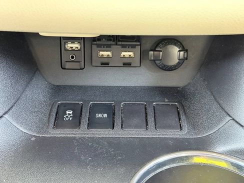 Used 2019 Toyota Highlander Limited FWD image 51