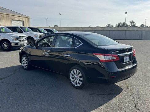 Used 2015 Nissan Sentra S image 7