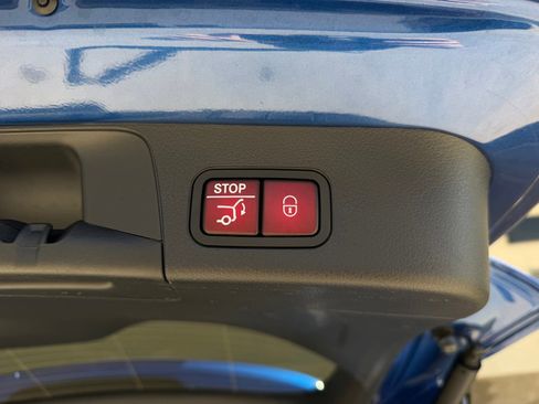 Certified 2024 Mercedes-Benz GLB 250 4MATIC image 17