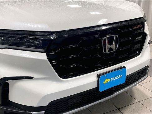 Used 2024 Honda Pilot TrailSport image 31