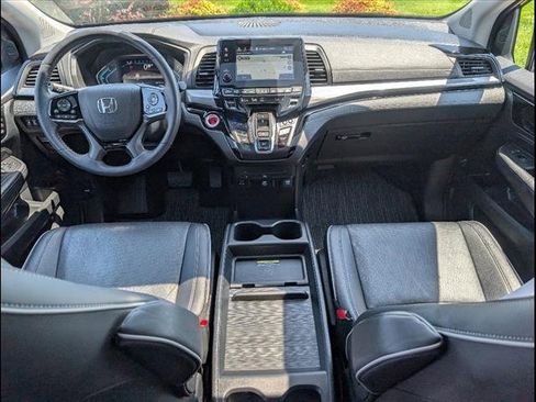 Used 2023 Honda Odyssey Elite image 18