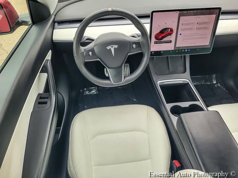 Used 2022 Tesla Model Y Performance AWD/4WD image 12