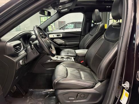 Used 2022 Ford Explorer ST w/ ST Street Pack AWD/4WD image 24