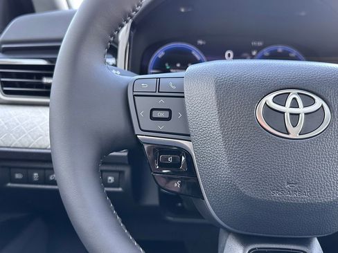 New 2026 Toyota Camry XLE image 28