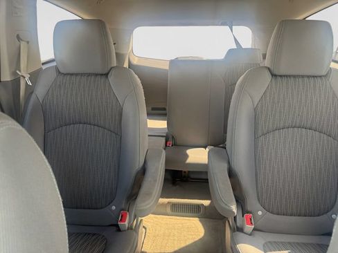 Used 2017 Chevrolet Traverse LT w/ Style and Technology Package FWD image 21