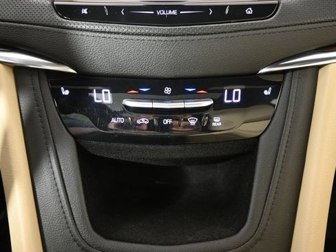 Used 2017 Cadillac XT5 Luxury w/ Driver Awareness Package AWD/4WD image 30