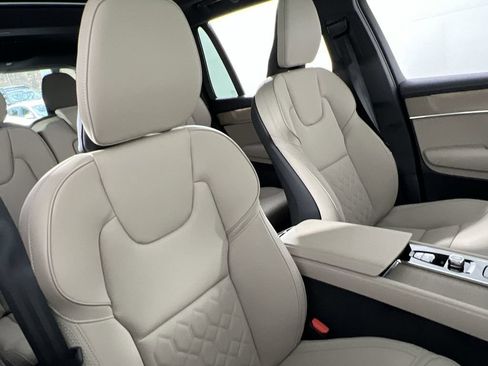 Used 2026 Volvo XC90 B6 Plus w/ Protection Package Premier AWD/4WD image 24