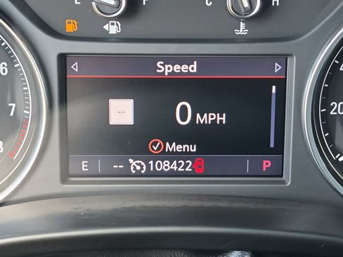 Used 2022 Buick Enclave Essence w/ Experience Buick Package FWD image 2