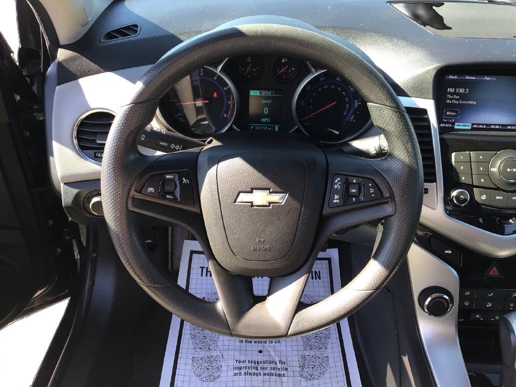 Used 2015 Chevrolet Cruze LT FWD image 16
