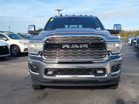 Used 2024 RAM 3500 Limited image 2
