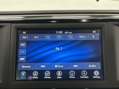 Used 2018 Chrysler Pacifica Touring Plus w/ Tire & Wheel Group image 11