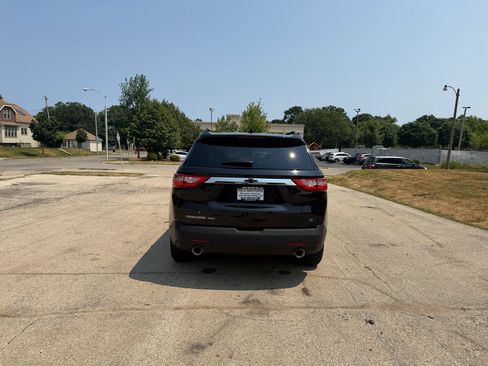 Used 2019 Chevrolet Traverse LT w/ LPO, Floor Liner Package AWD/4WD image 6