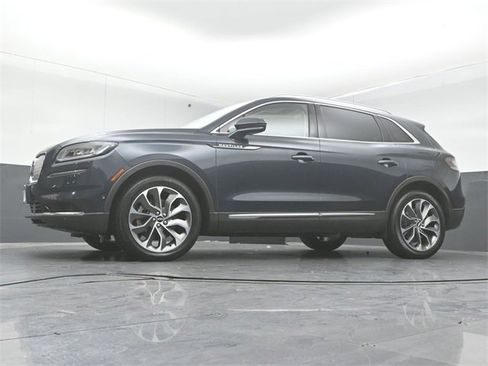 Certified 2023 Lincoln Nautilus Reserve w/ Equipment Group 201A image 40