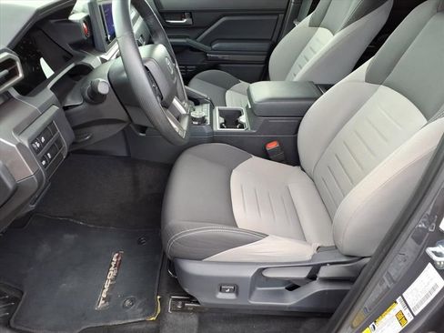 Certified 2025 Toyota Tacoma TRD Off-Road image 12