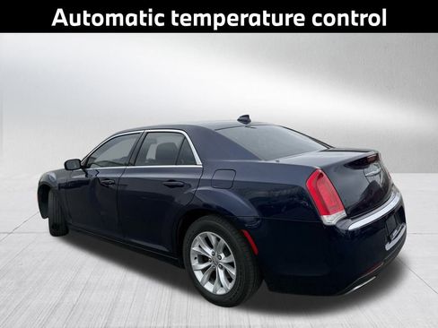 Used 2016 Chrysler 300 Limited image 7