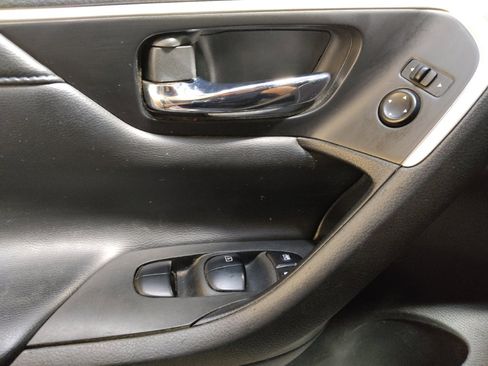 Used 2016 Nissan Altima 2.5 SR FWD image 27