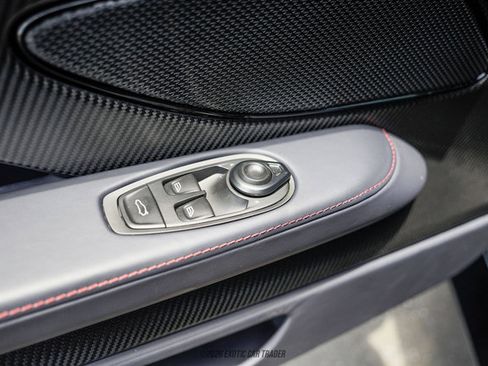 Used 2024 Aston Martin DB12 Coupe RWD image 36