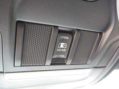 Certified 2021 RAM 1500 Big Horn AWD/4WD image 36