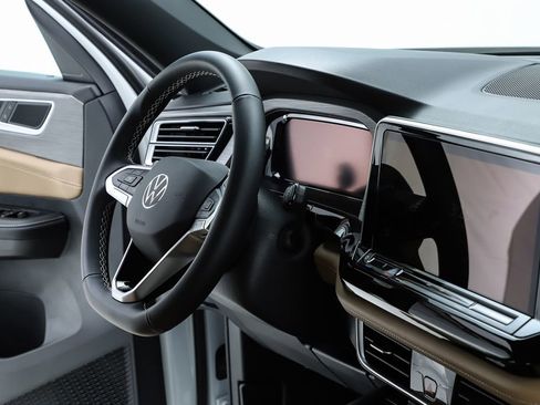 New 2026 Volkswagen Atlas Cross Sport SE image 34