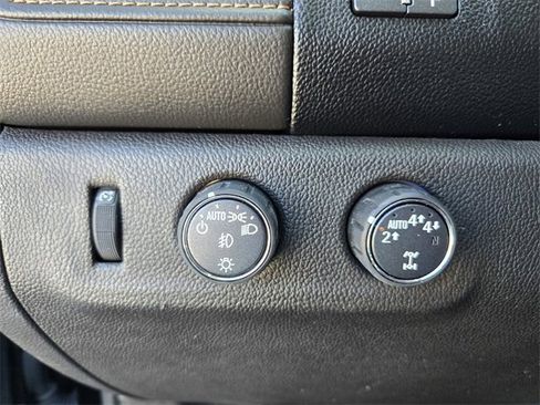 Used 2022 GMC Canyon AT4 image 22