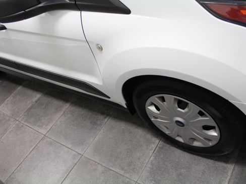 Used 2023 Ford Transit Connect XLT image 36