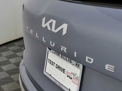 Used 2025 Kia Telluride SX FWD image 37
