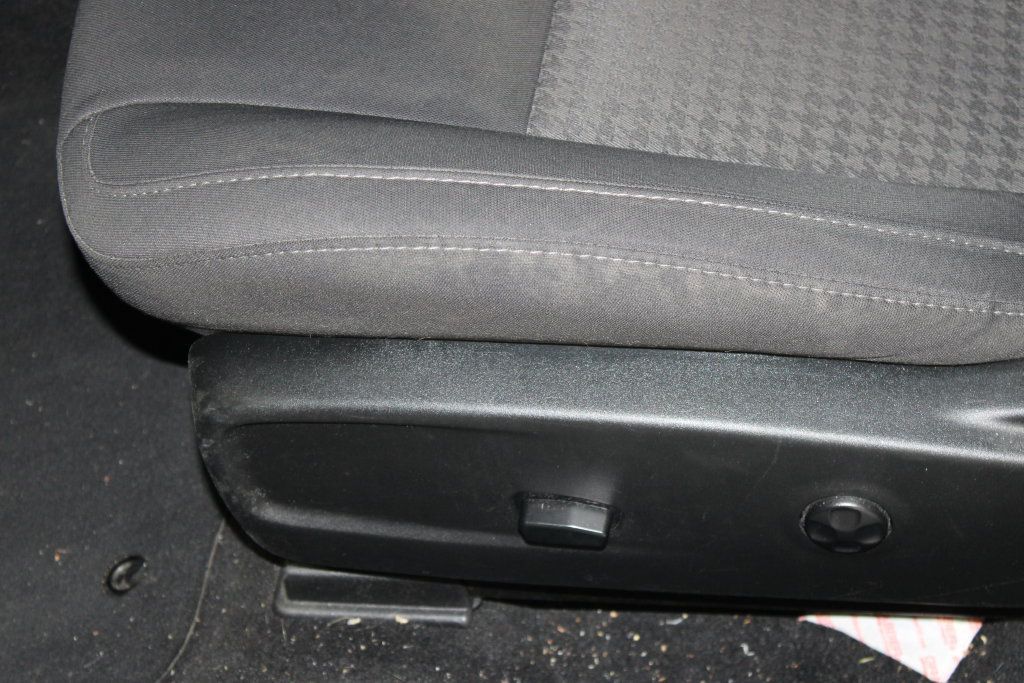 Used 2019 Dodge Challenger R/T RWD image 32