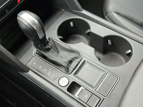 Used 2023 Volkswagen Atlas SE image 25