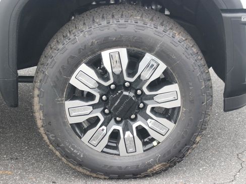 New 2026 GMC Sierra 2500 Denali w/ Denali Reserve Package image 9