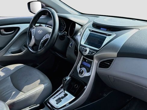 Used 2013 Hyundai Elantra Limited w/ Technology Pkg FWD image 4