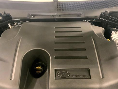 Certified 2025 Land Rover Defender 110 S AWD/4WD image 33
