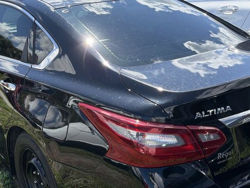 Used 2018 Nissan Altima 2.5 S w/ S Convenience Package FWD image 8