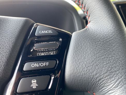 Used 2024 Nissan Frontier PRO-4X w/ Pro Convenience Package AWD/4WD image 40