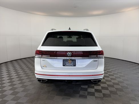 Used 2025 Volkswagen Atlas SEL Premium R-Line image 10