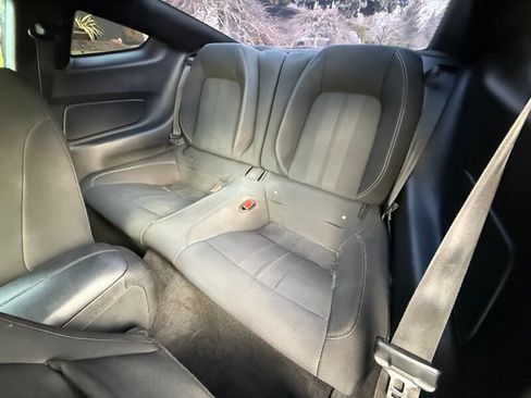 Used 2019 Ford Mustang GT w/ Equipment Group 301A image 9