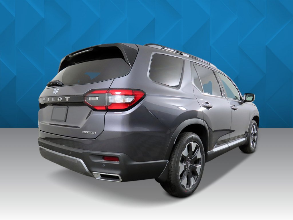 New 2026 Honda Pilot Touring image 2