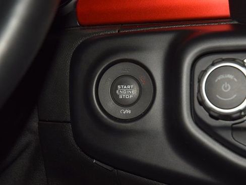 Used 2021 Jeep Wrangler Unlimited Rubicon AWD/4WD image 36