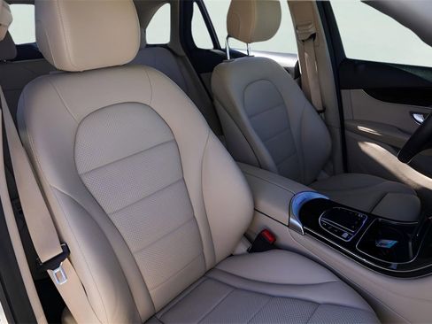 Used 2021 Mercedes-Benz GLC 300 image 35