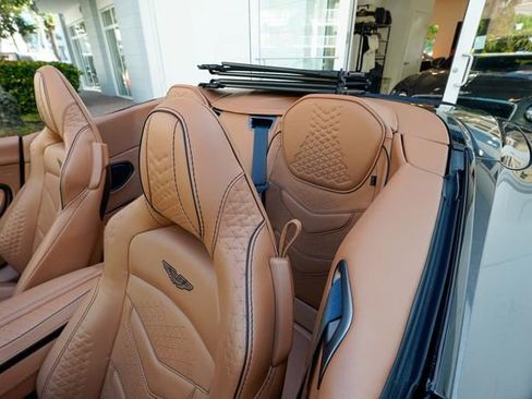 Used 2023 Aston Martin DBS Volante image 82