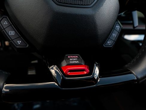 Used 2017 Lamborghini Huracan LP 610-4 AWD/4WD image 28