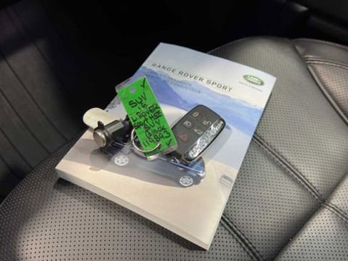 Used 2016 Land Rover Range Rover Sport HSE image 34
