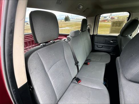 Used 2024 RAM 1500 Classic SLT image 28