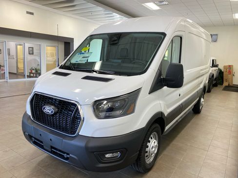 New 2026 Ford Transit 250 148 Medium Roof Extended AWD w/ Exterior Upgrade Package image 4