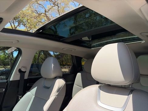 Used 2023 Hyundai Tucson Limited w/ Cargo Package image 15