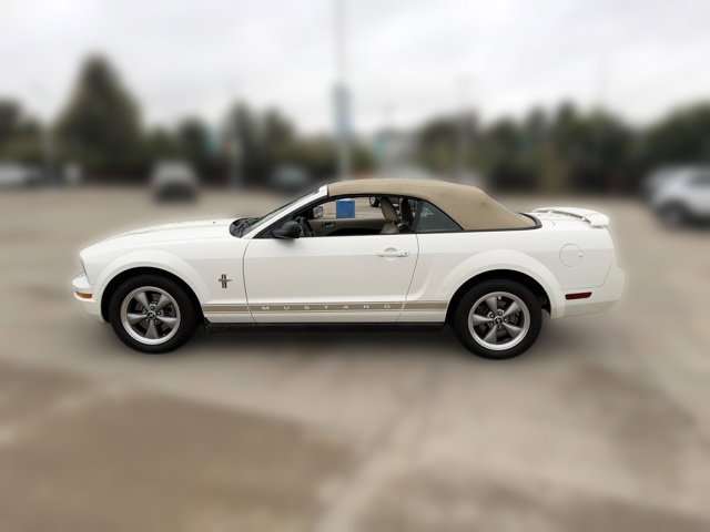 Used 2006 Ford Mustang Convertible RWD image 8