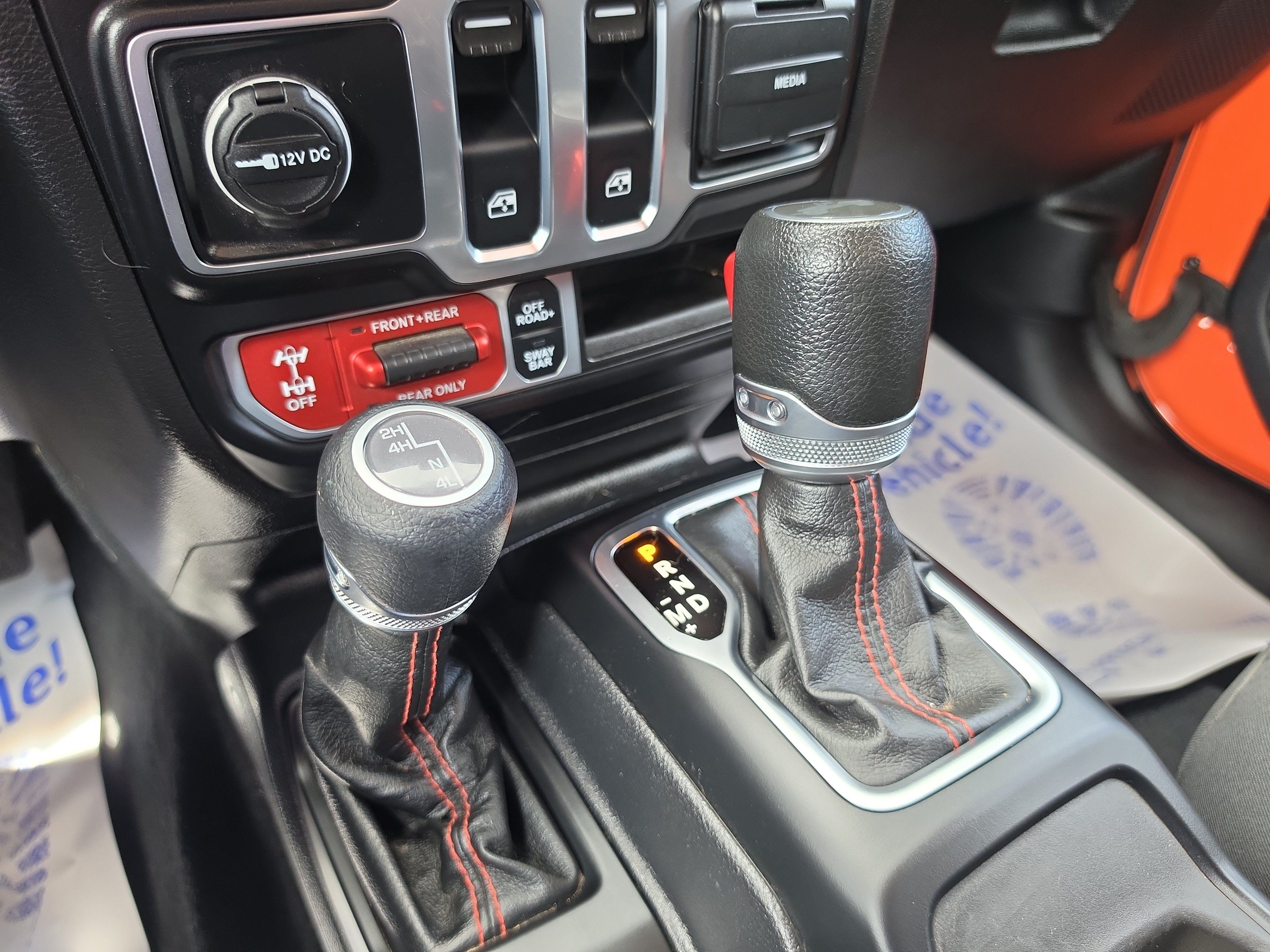 Used 2023 Jeep Wrangler Rubicon w/ Cold Weather Group AWD/4WD image 24