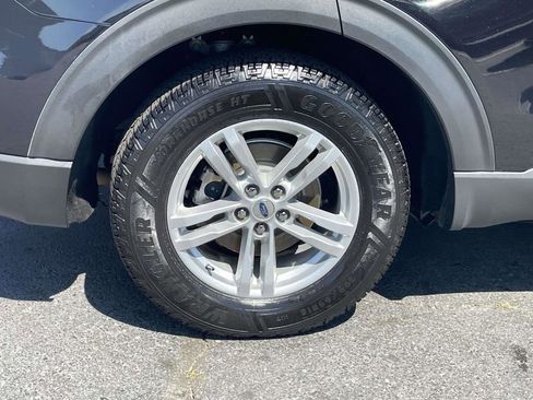 Used 2022 Ford Explorer XLT RWD image 8