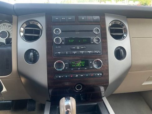 Used 2014 Ford Expedition EL XLT w/ Equipment Group 202A AWD/4WD image 14